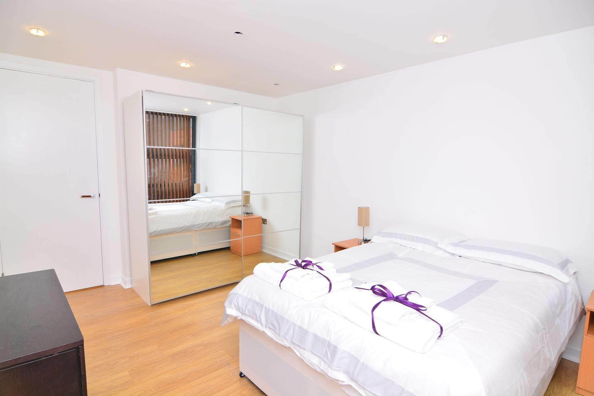 Apartment Wharf - Canary South Londyn Zewnętrze zdjęcie